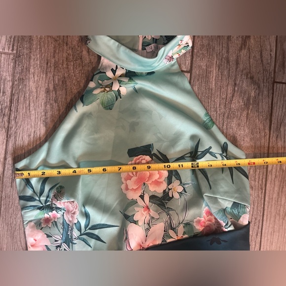 Halter style green flower dress Medium by Venus - Picture 12 of 17